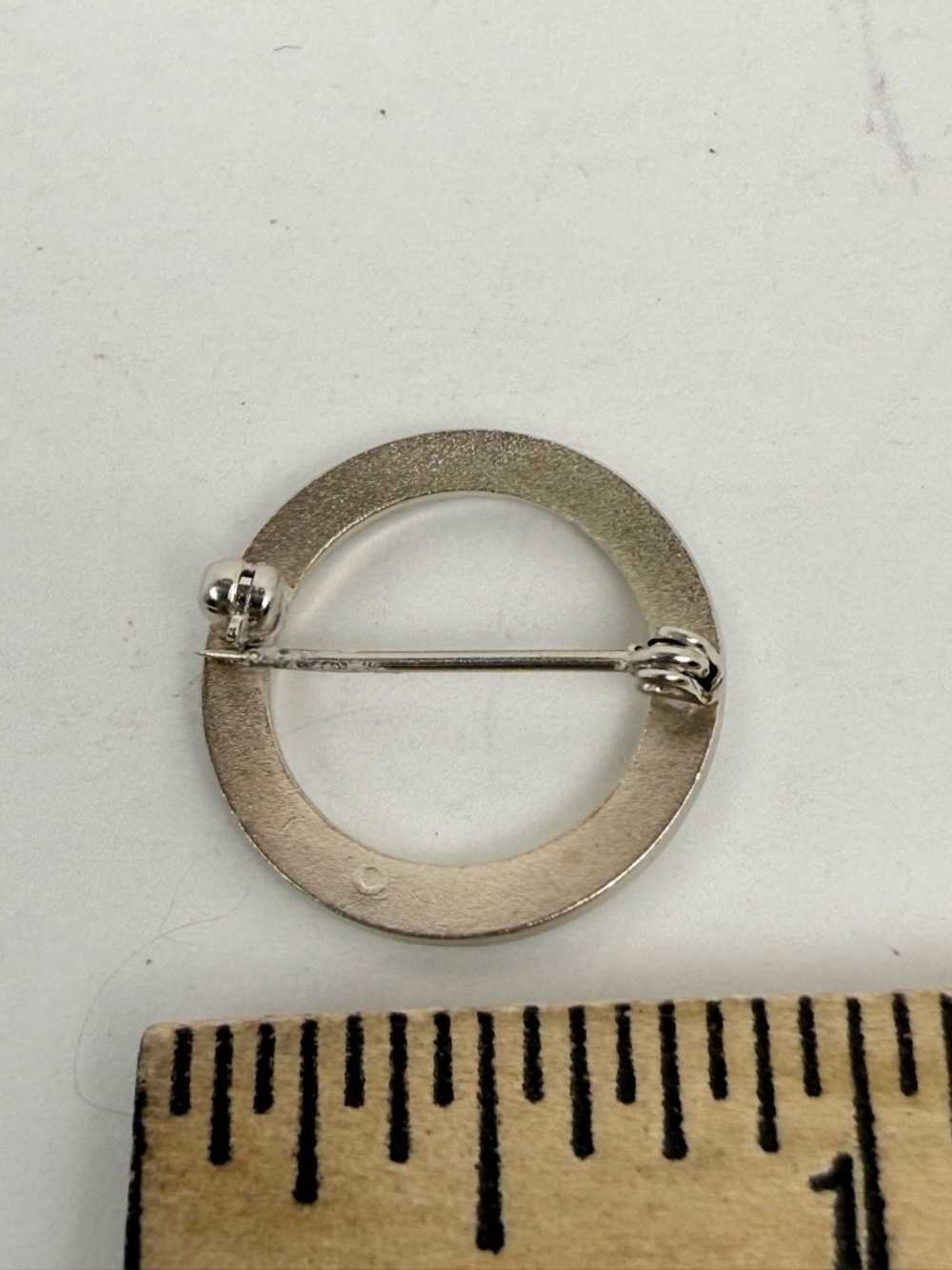 Vintage, Art Deco Enameled Silvertone Circle Brooch/Pin with Rhinestones - Picture 9 of 9